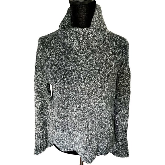 Express Turtle Neck Knit Sweater 80% Merino Wool sz(M) NWOT - Picture 1 of 7
